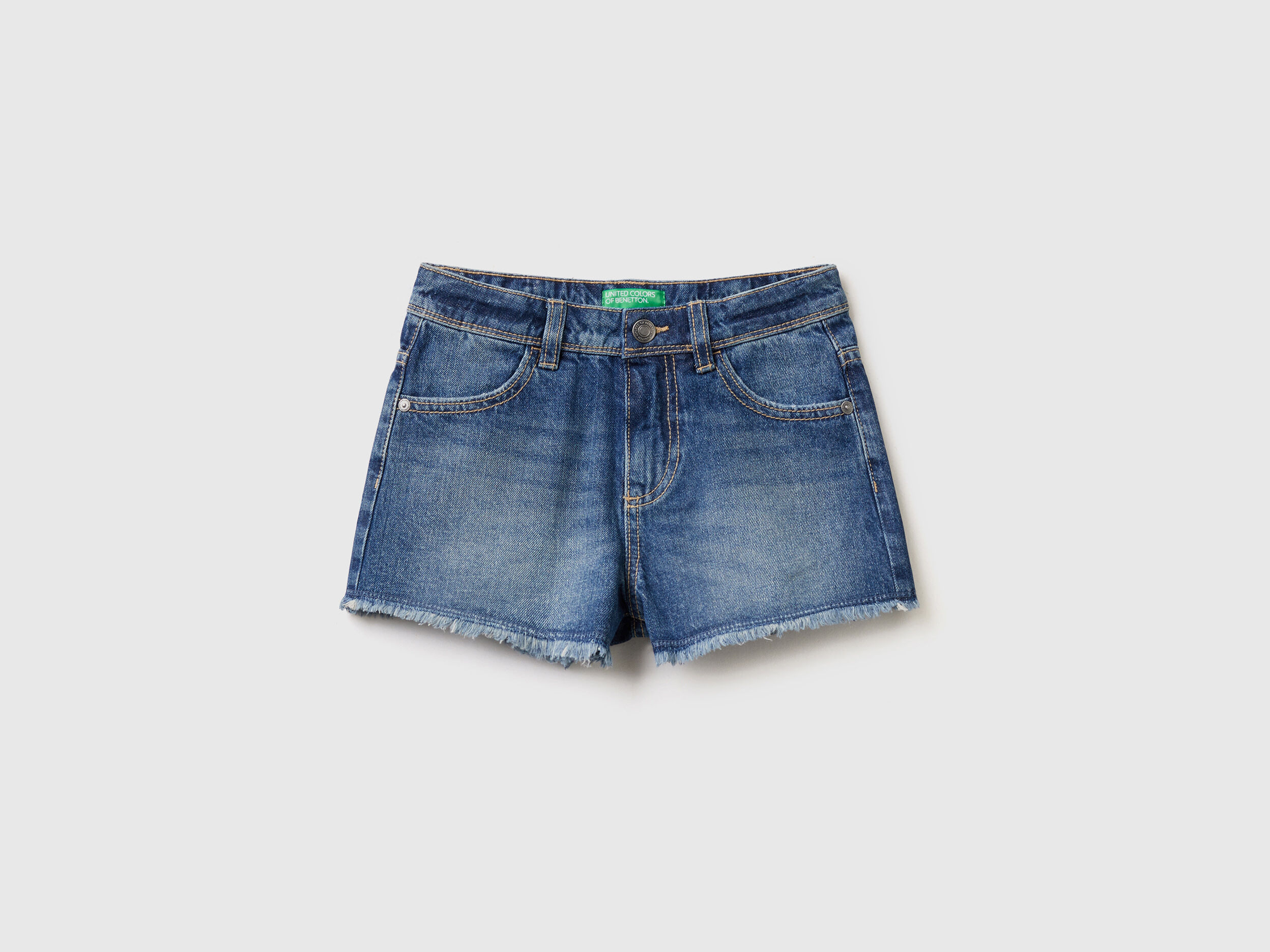 Shorts jeans sfrangiati sale