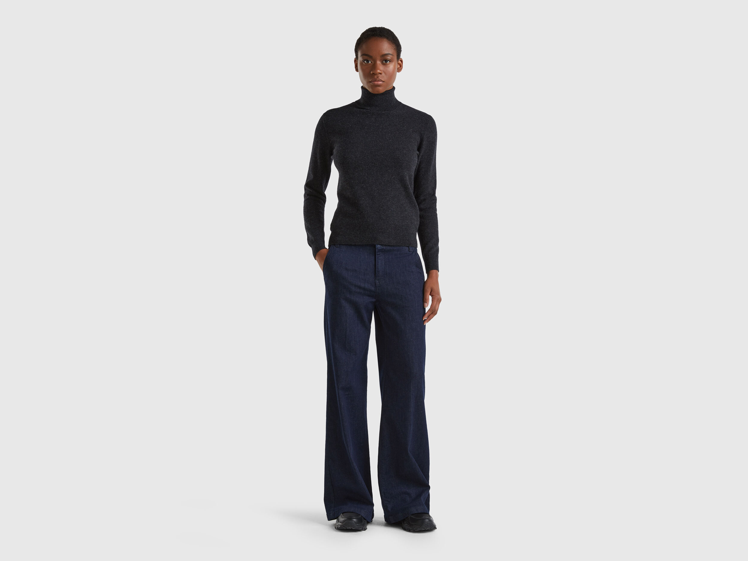 Charcoal gray turtleneck sweater new arrivals
