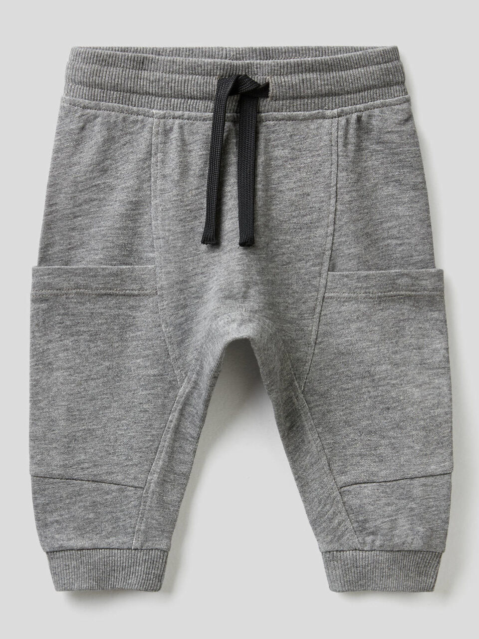 Pantalon en molleton avec grandes poches image number 1