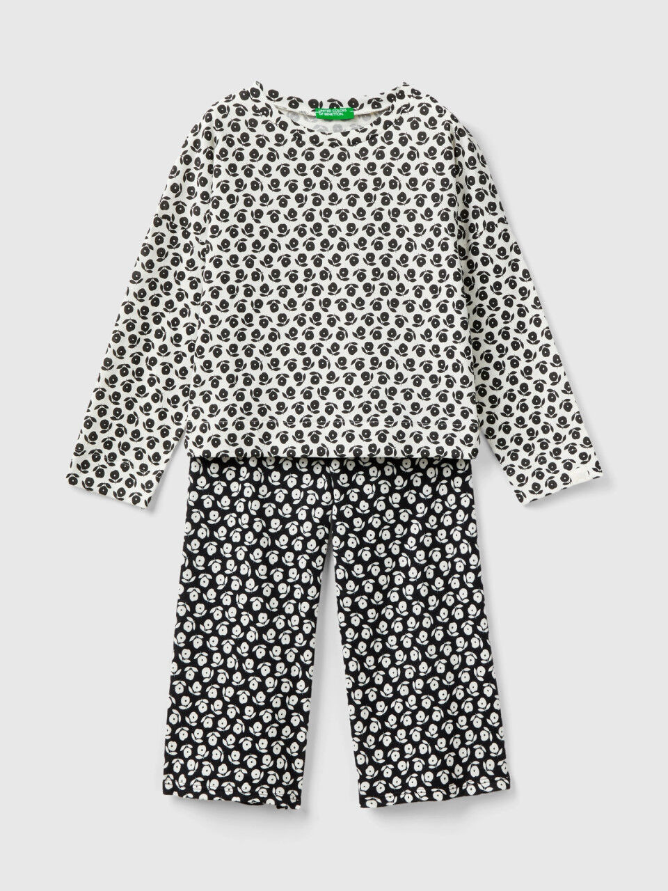 Benetton pigiami bambina outlet 2019