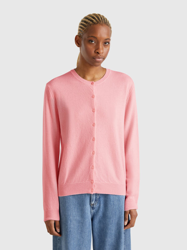 Rundhals-Cardigan in Puderrosa aus reiner Merinowolle Damen
