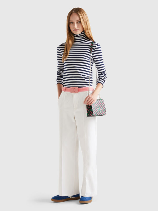 High-waisted trousers with wide leg Women