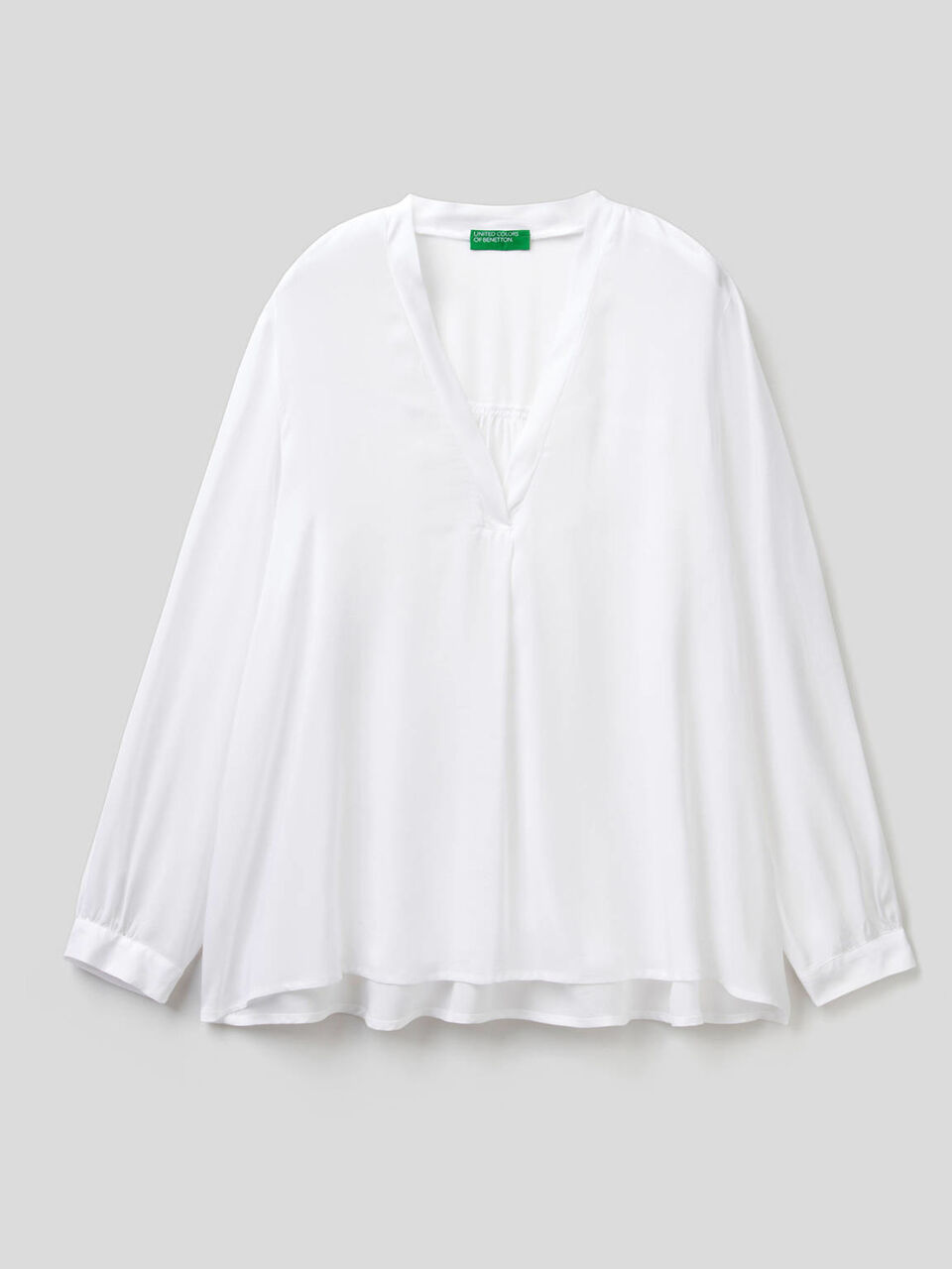 Blouse légère en viscose mélangée image number 1