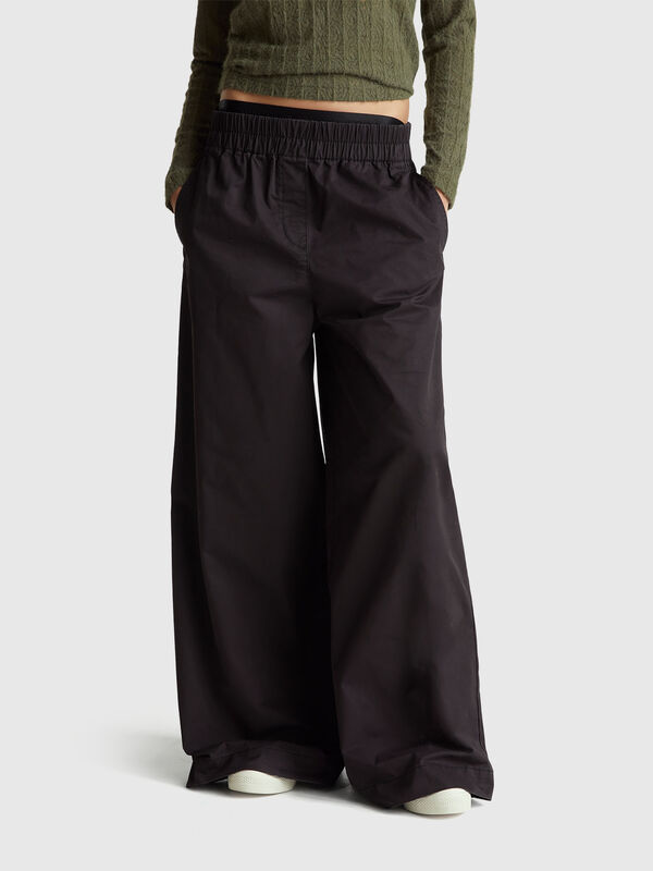 Pantaloni ampi in puro cotone Pantaloni ampi in puro cotone Donna