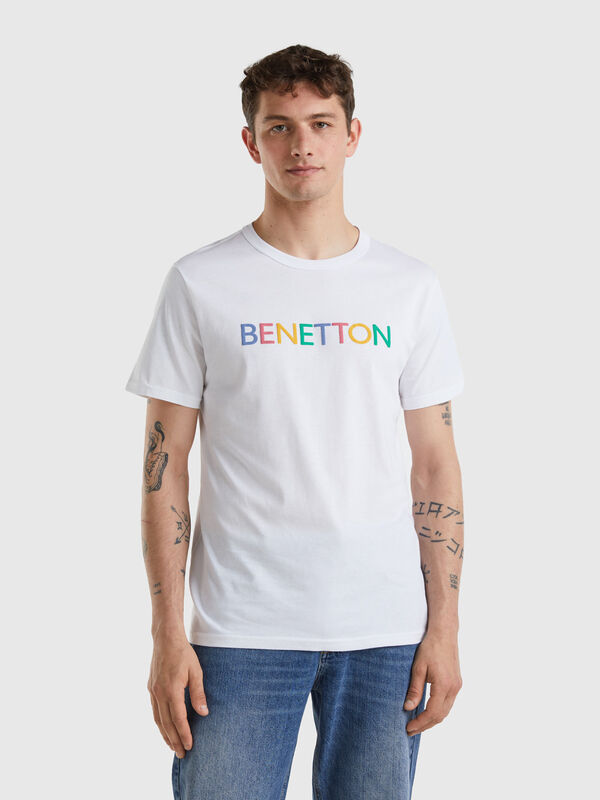 T-shirt blanc en coton bio à logo multicolore Homme