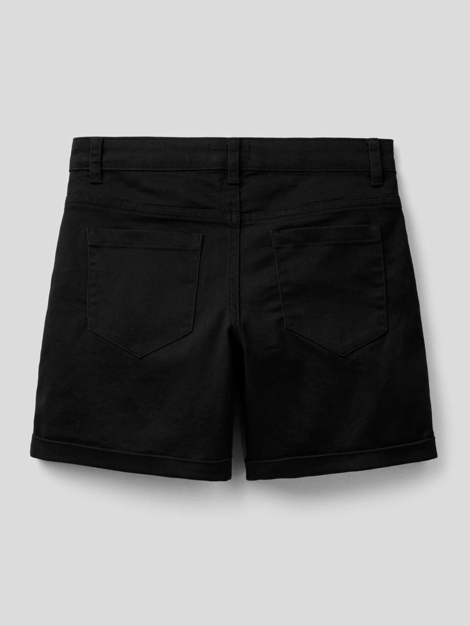 Einfarbige Five-Pocket-Shorts image number 2