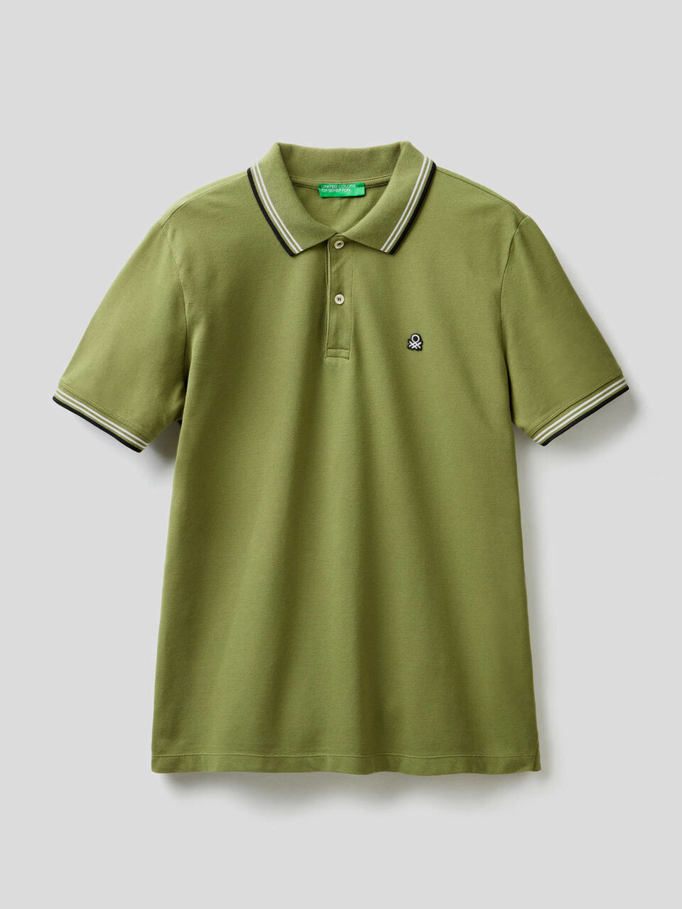 Polo aus stretchiger Baumwolle mit kurzen Ärmeln image number 1