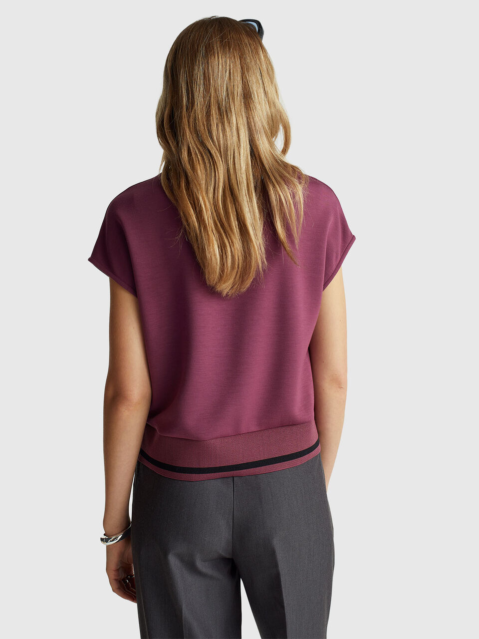 SLEEVELESS SWEATER Femme image number null