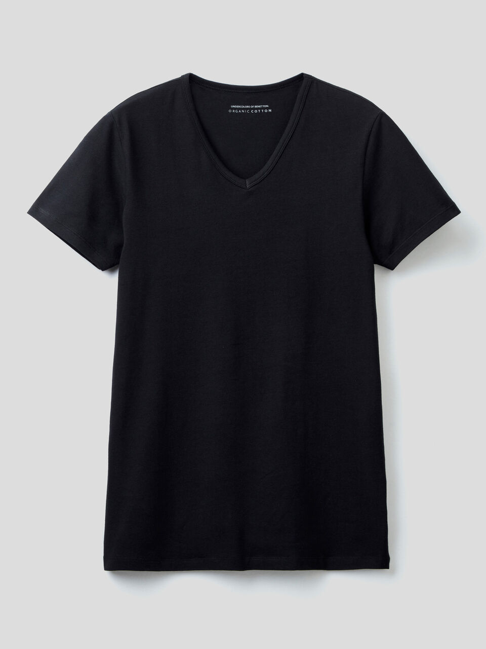 Basic-T-Shirt mit V-Ausschnitt image number 1