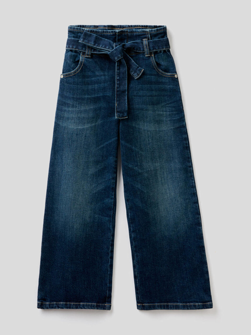 Jeans jambe ample avec ceinture image number 1