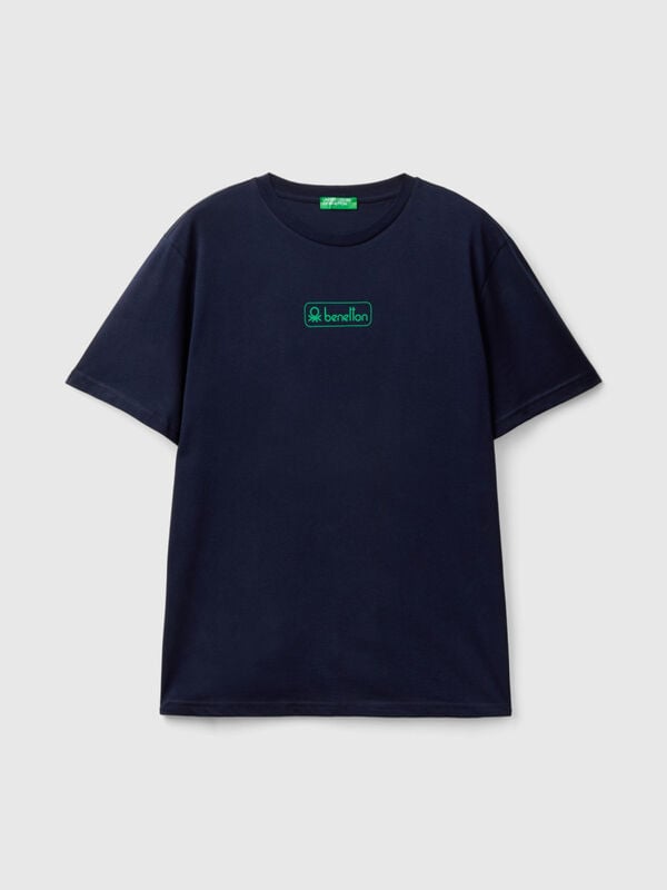 T-shirt bleu foncé en coton bio à logo vert Homme