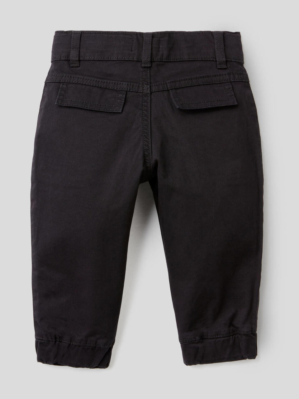 Pantalon avec grandes poches image number 2