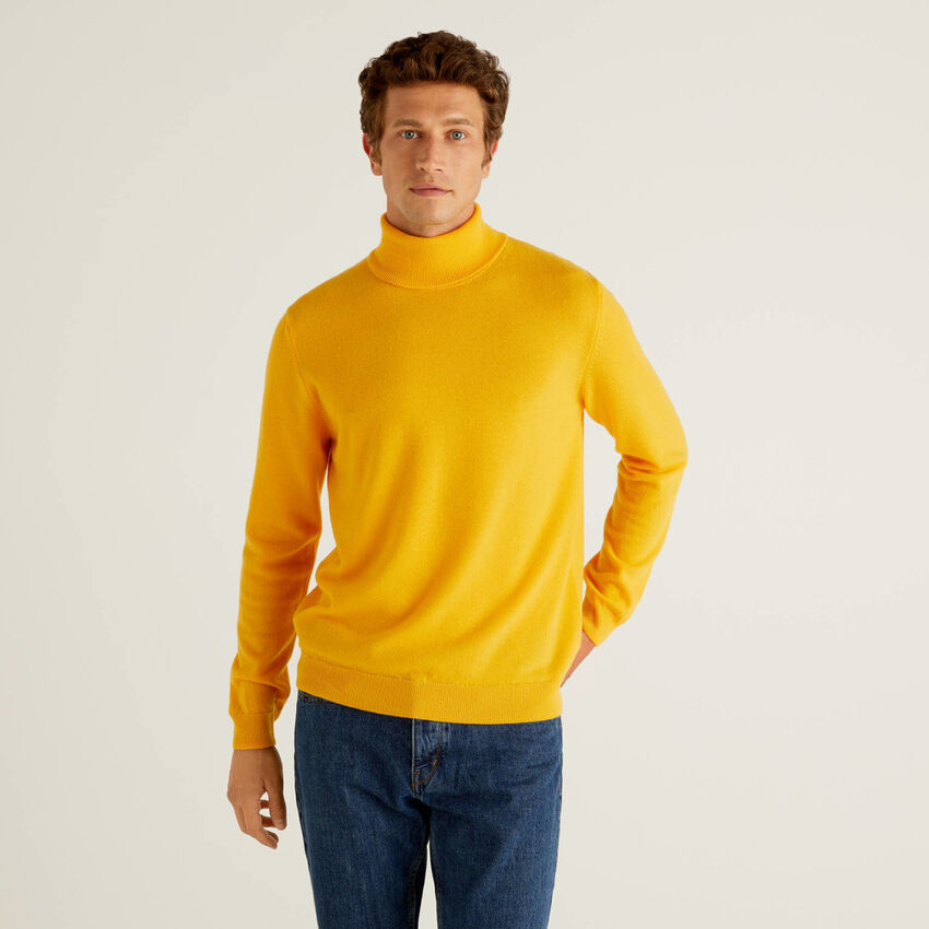 Yellow turtleneck sweater in pure Merino wool
