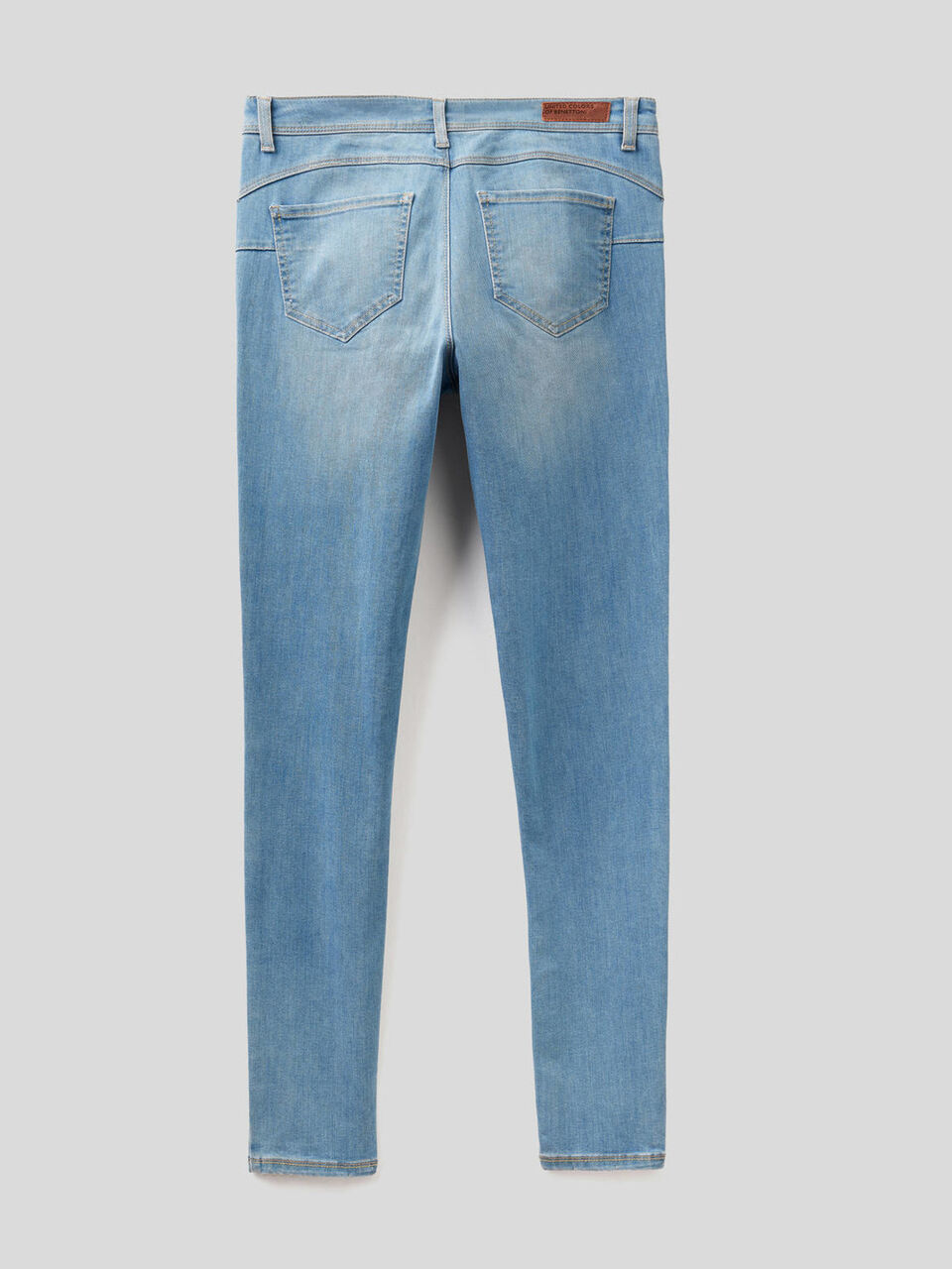 Skinny fit push up jeans image number 2