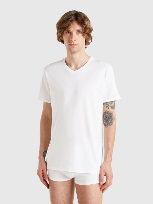 T-Shirt mit V-Ausschnitt aus langstapeliger Baumwolle Herren