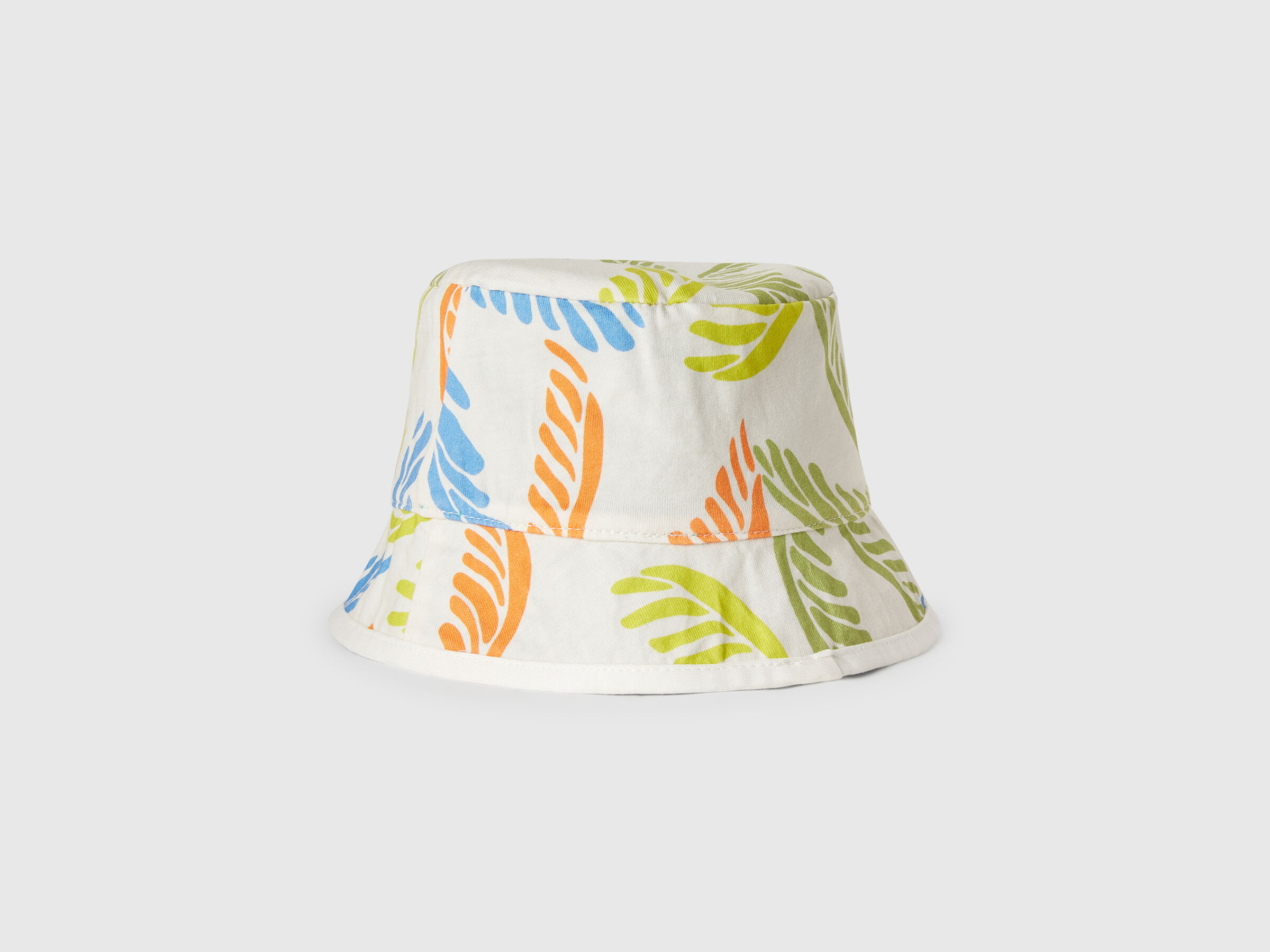 HAT Jungen image number 1