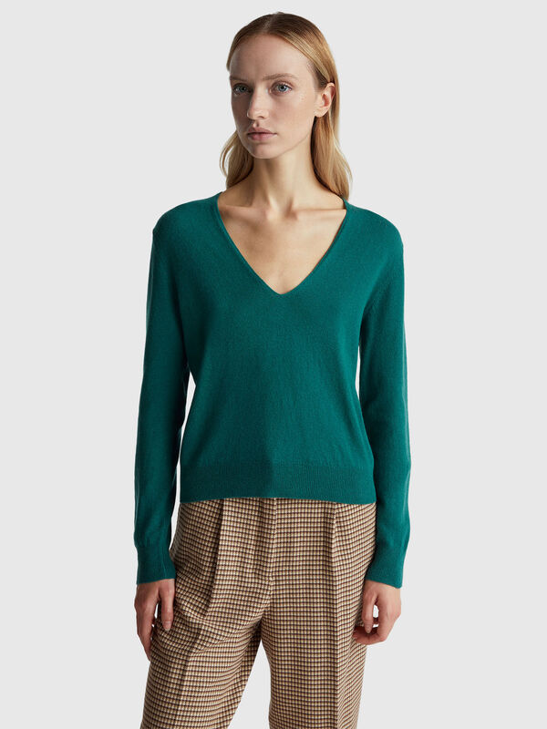 Pull col V vert en pure laine mérinos Femme