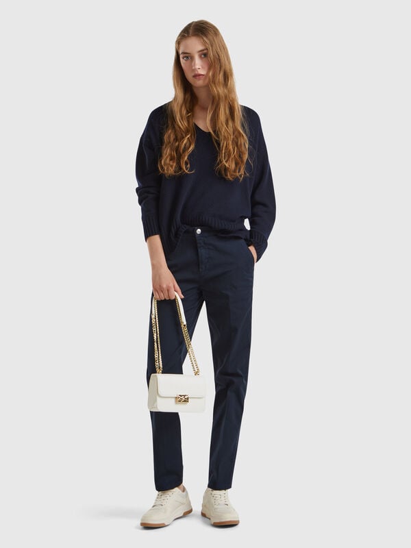 Slim Fit Chinohose aus dunkelblauer Baumwolle Damen