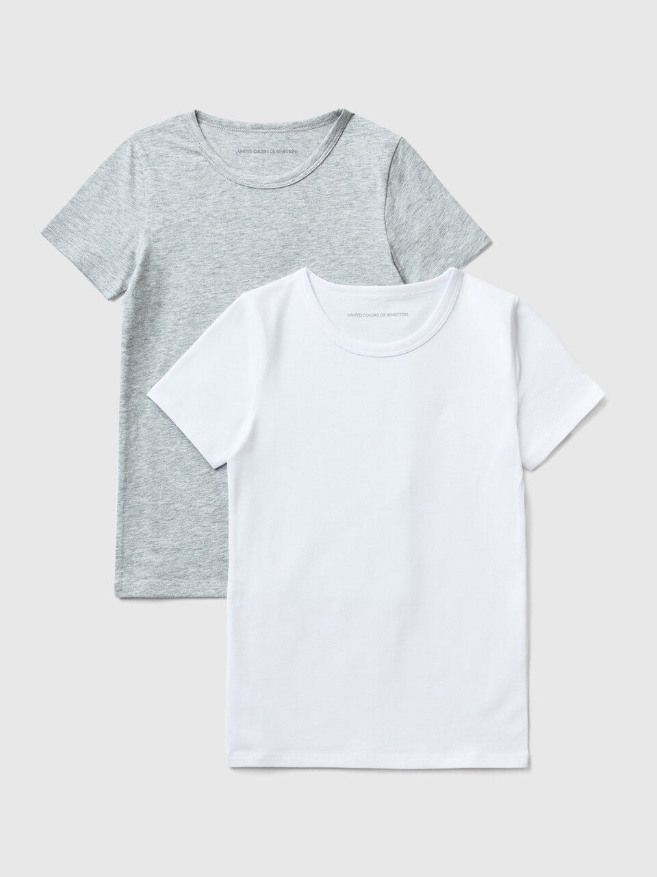 Zwei T-Shirts aus stretchiger Baumwolle