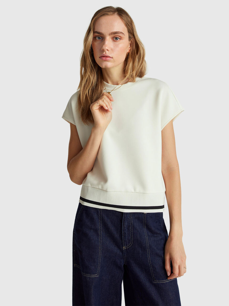 SLEEVELESS SWEATER Femme image number null