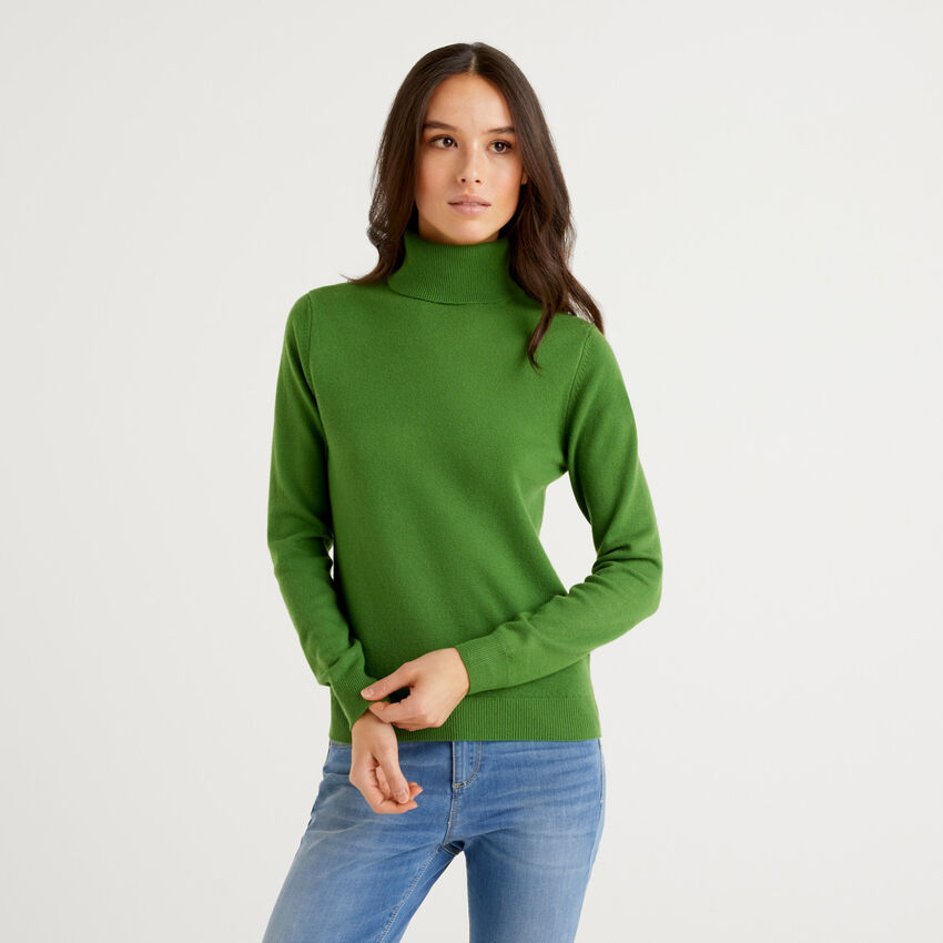 Maglione dolcevita verde in pura lana Merino