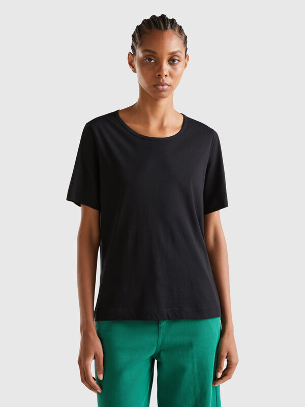 T-shirt noir à manches courtes Femme