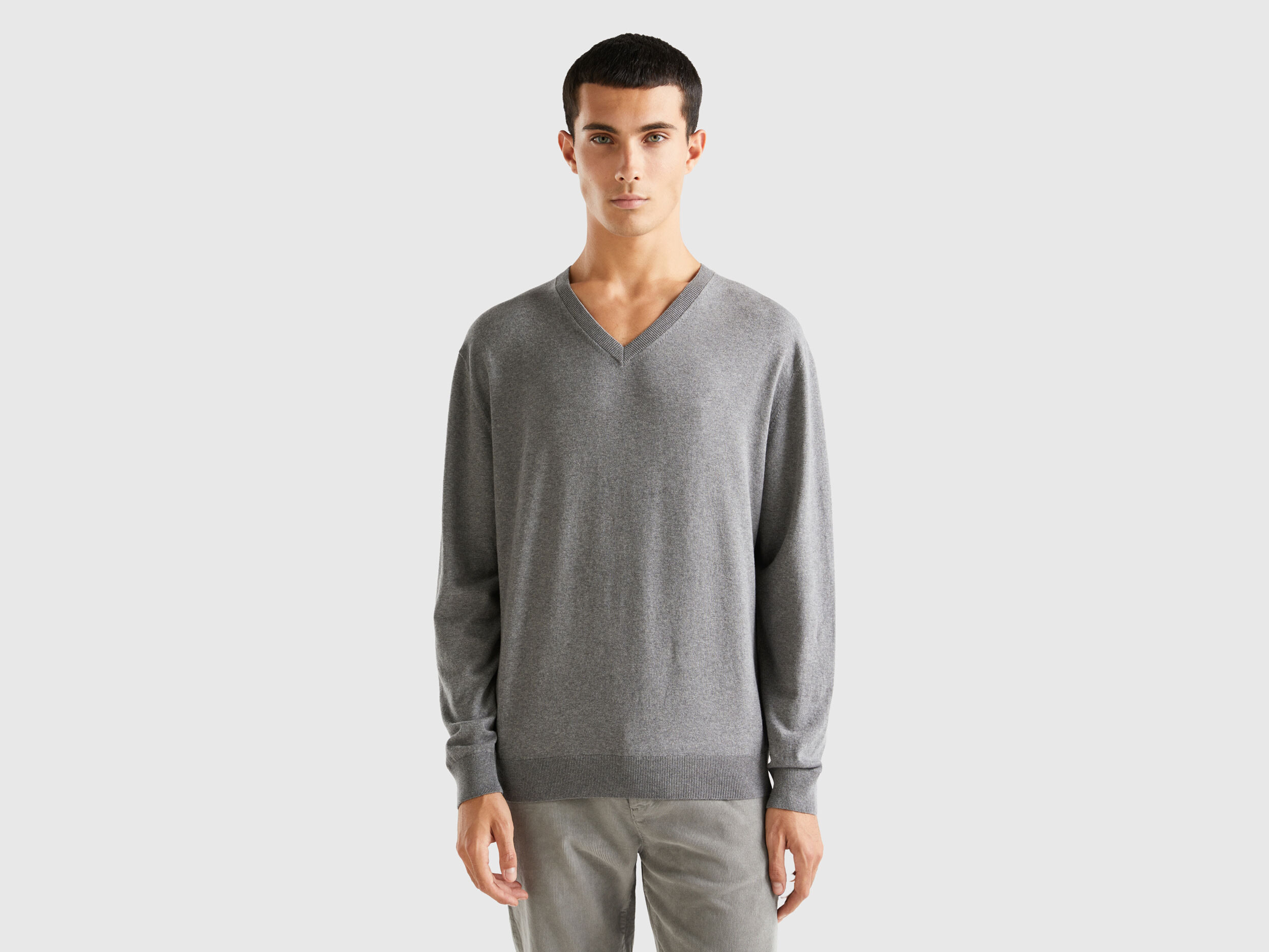 Men s V Neck Sweaters New Collection Benetton