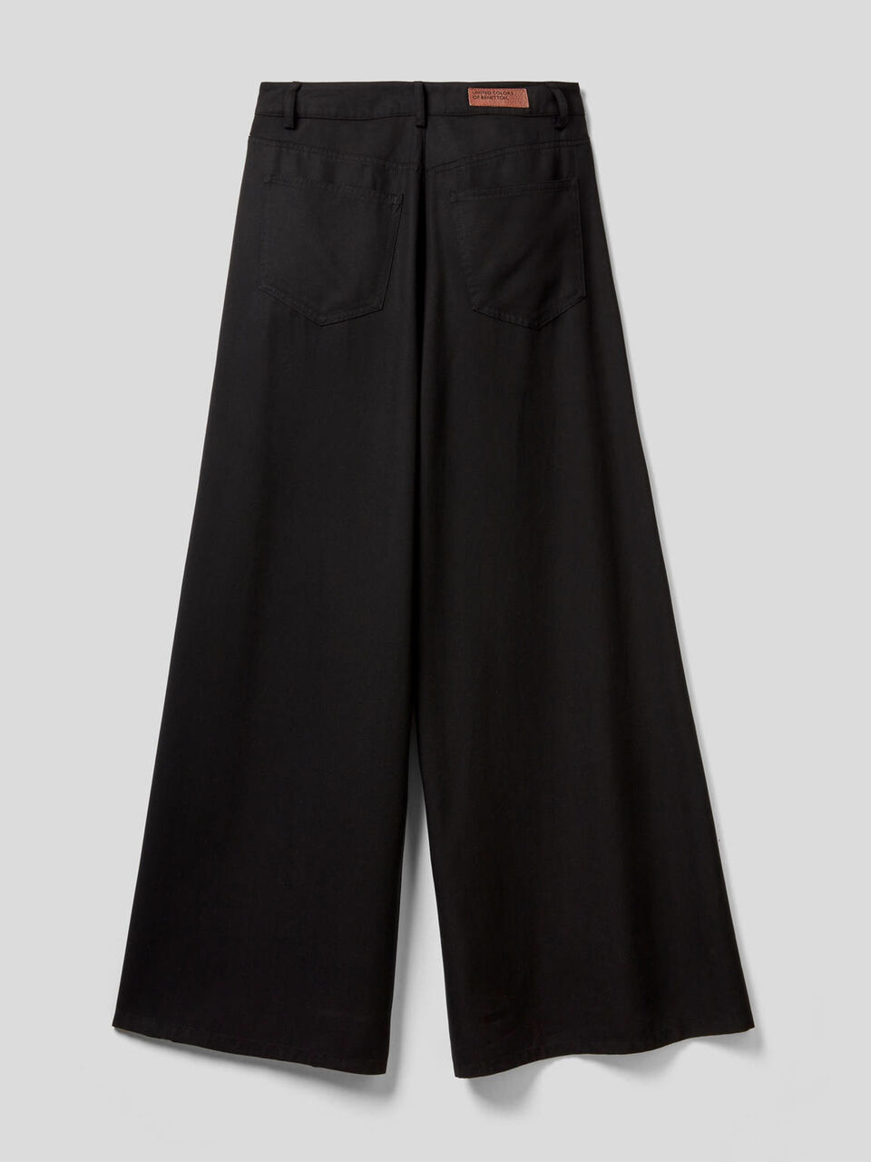 Trousers with wide leg image number 2