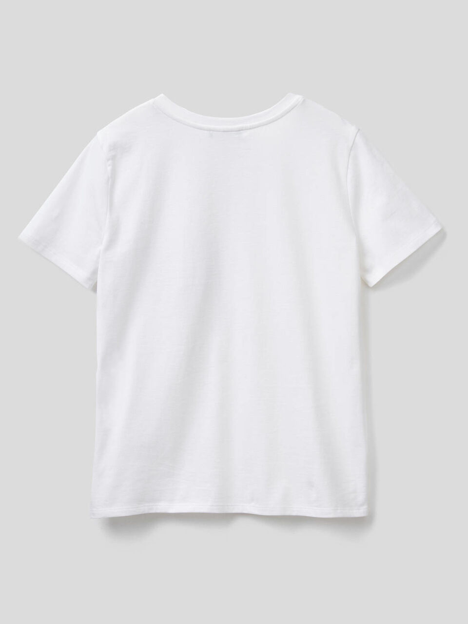 T-shirt con taschino in paillettes image number 2