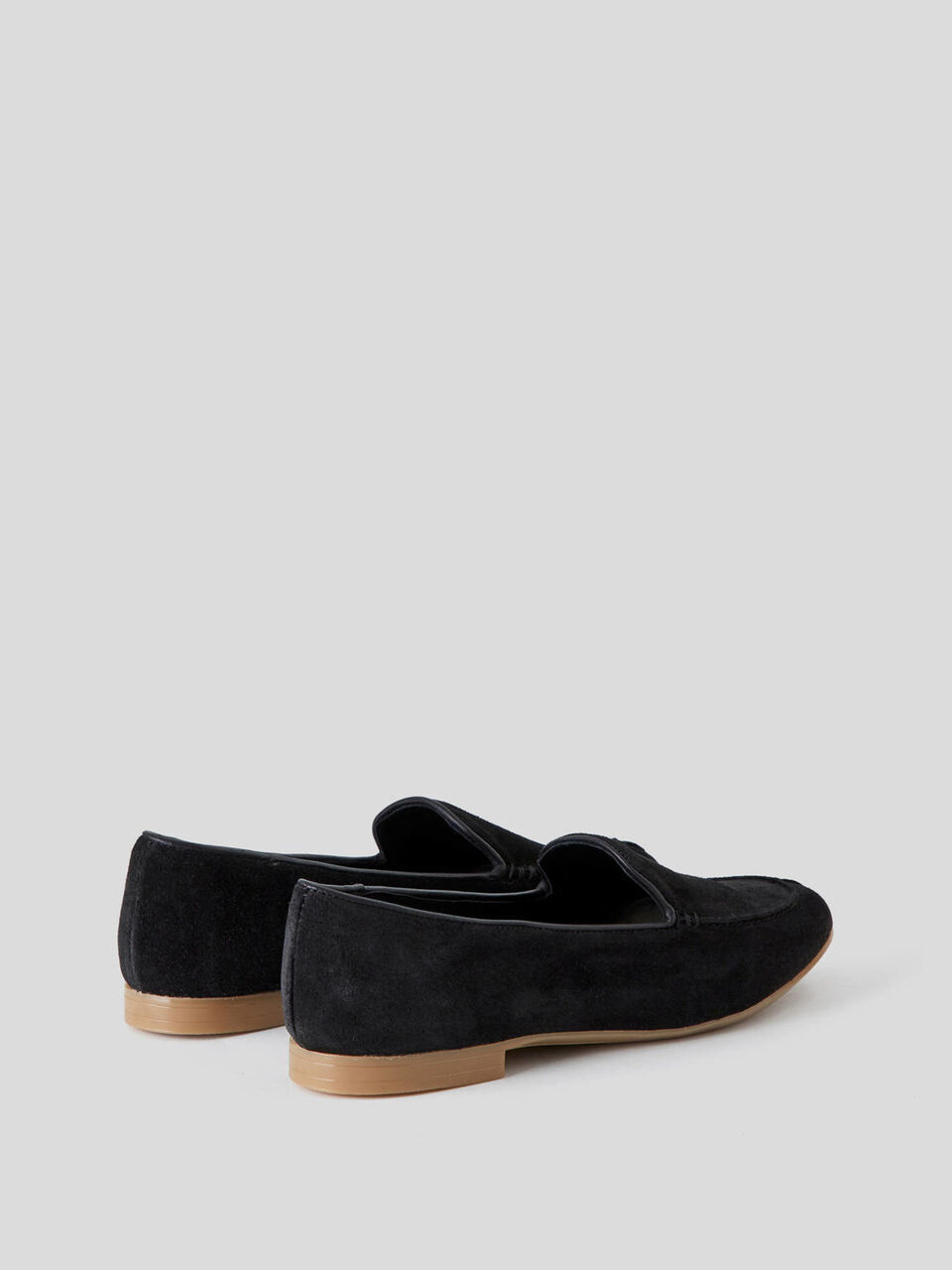 Chamois leather moccasins image number 2