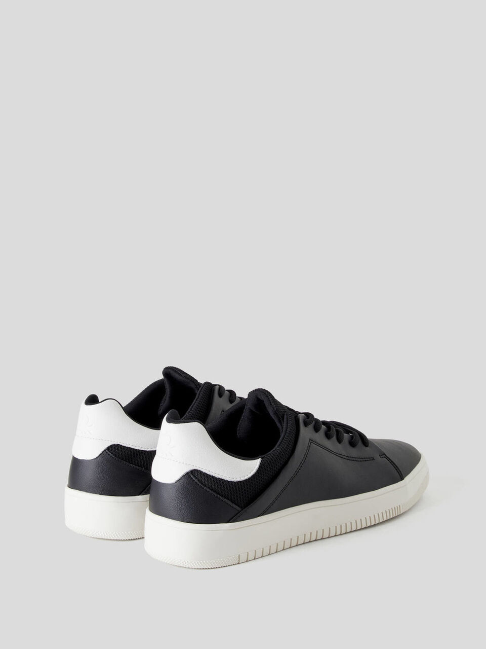 Sneakers en cuir avec détails en tissu image number 2