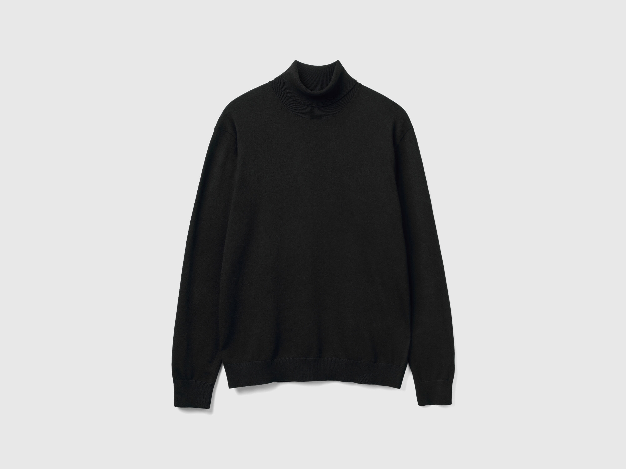 Lightweight black turtleneck store