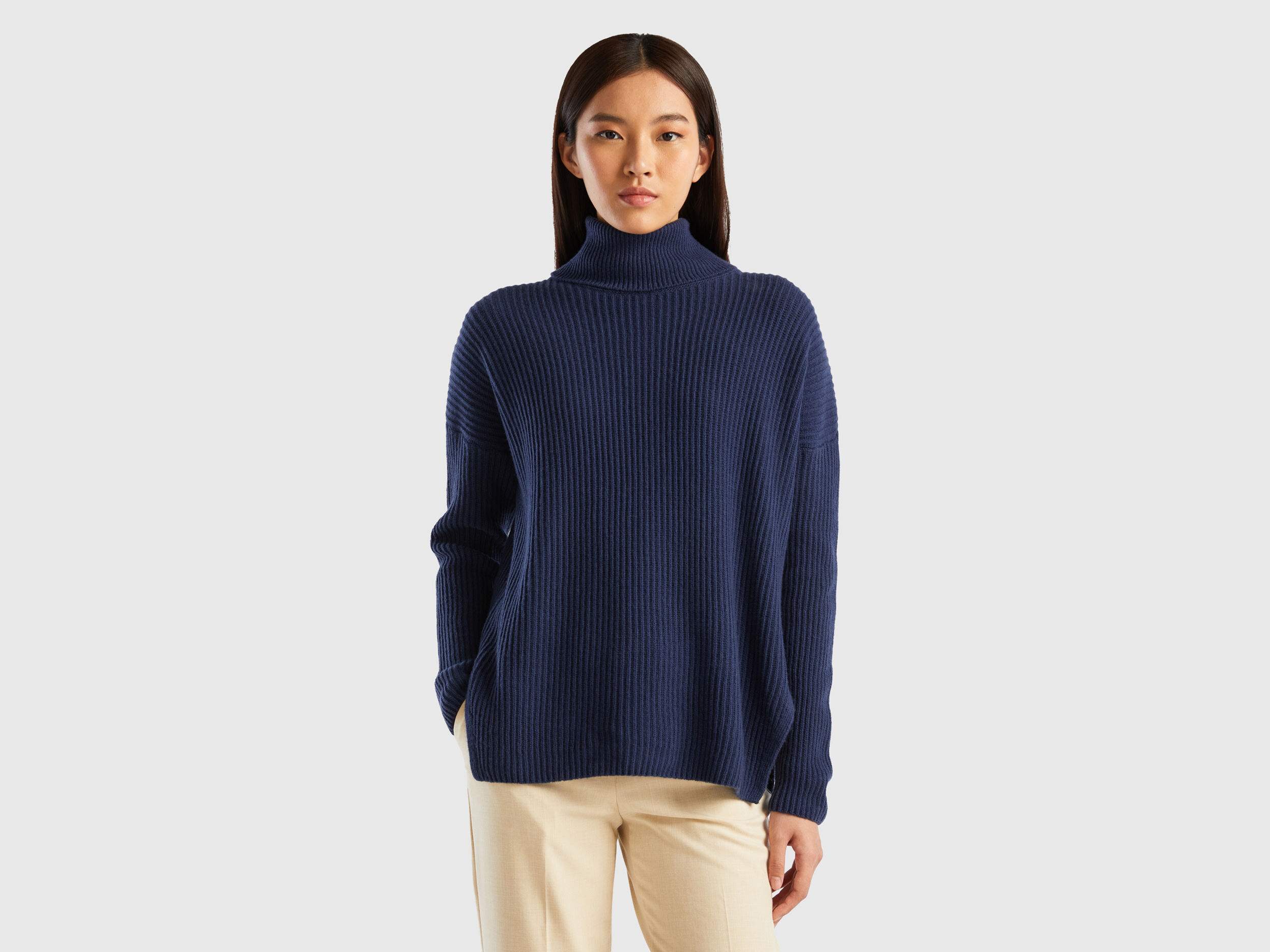 Turtleneck with wide collar