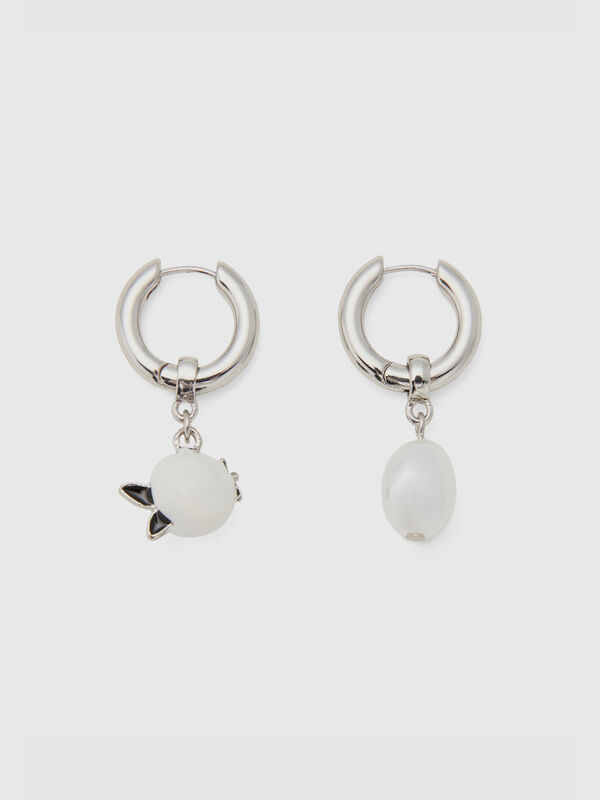 Boucles d’oreilles à pendentif myrtille blanc et perle blanche Femme