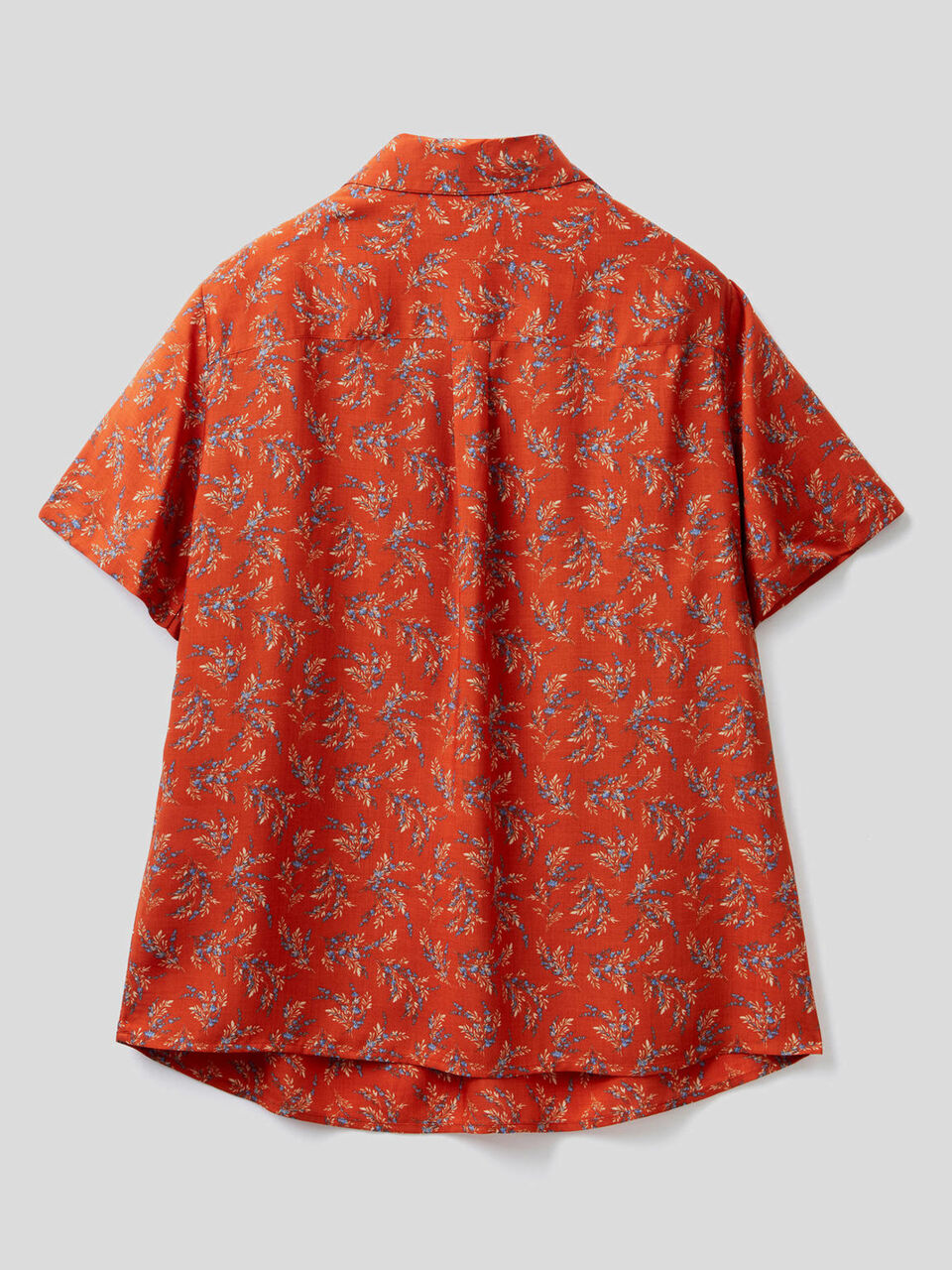 Bluse mit kurzen Ärmeln und V-Ausschnitt image number 2