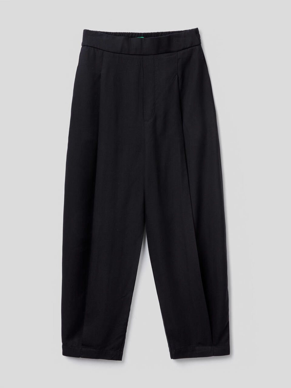 Fließende Hose mit Falten image number 1