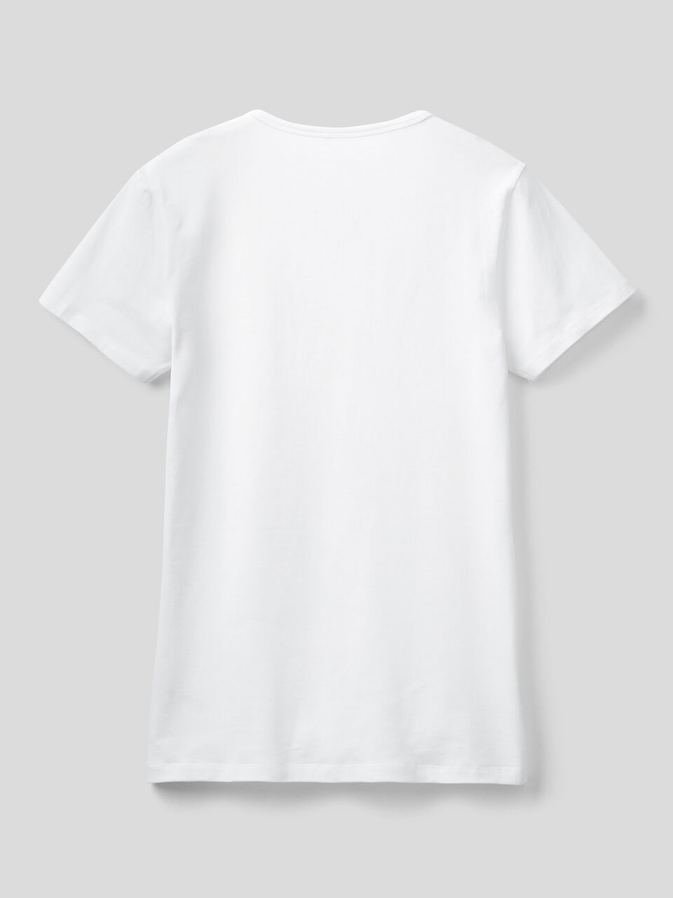 Basic-T-Shirt mit V-Ausschnitt image number 2