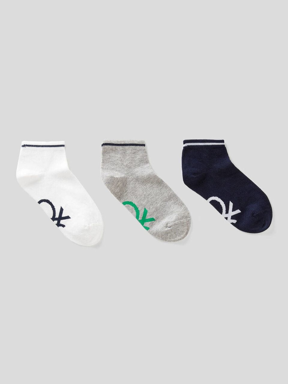 Trois paires de chaussettes courtes image number 1