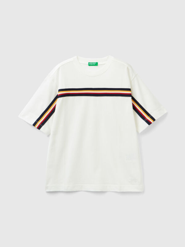 T-shirt with stripe details