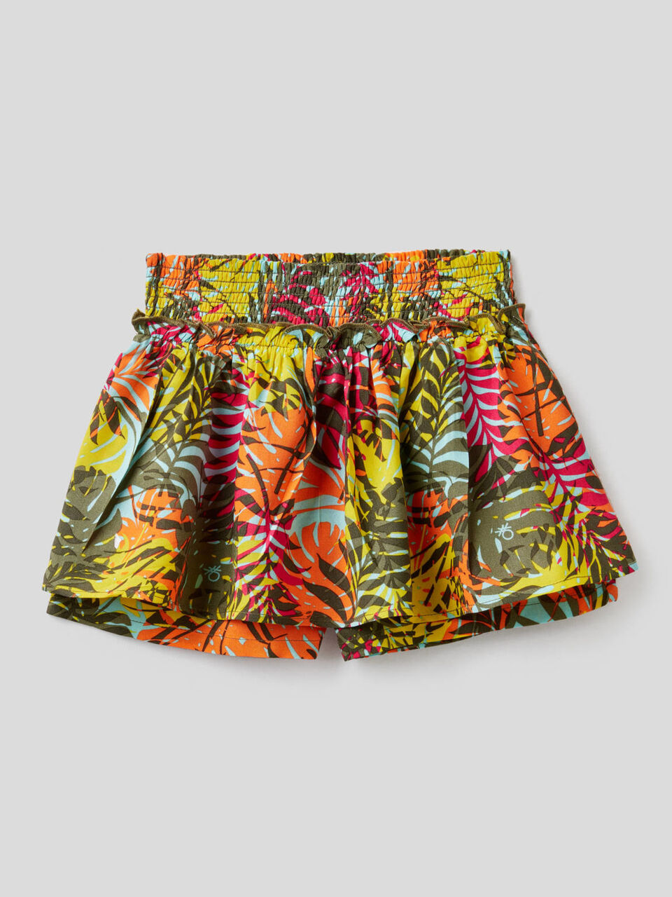 Shorts fantasia con maxi balza image number 1