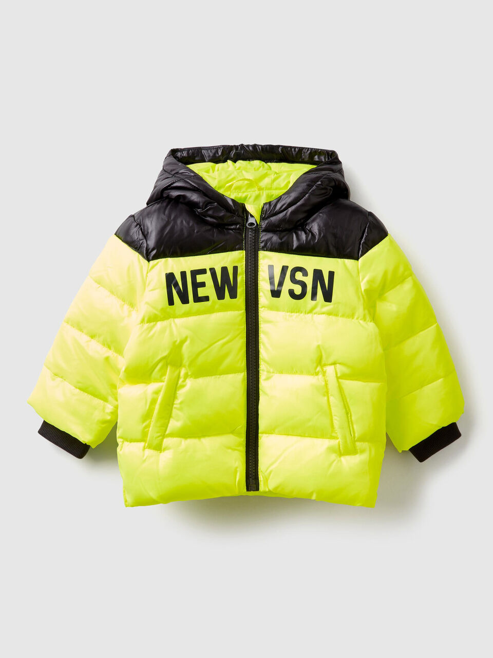 Wattierte zweifarbige Jacke image number 1