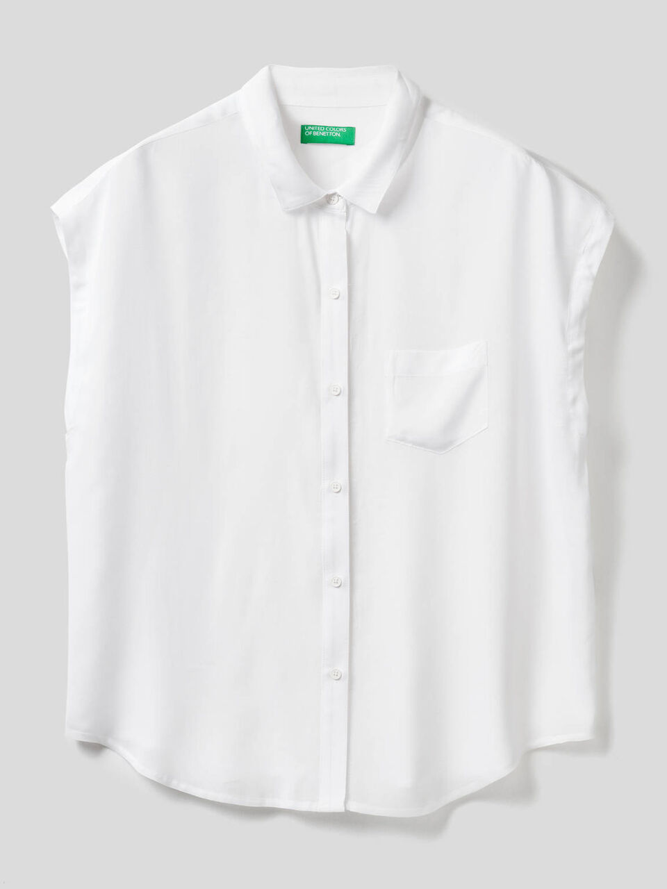 Short sleeve flowy shirt image number 1