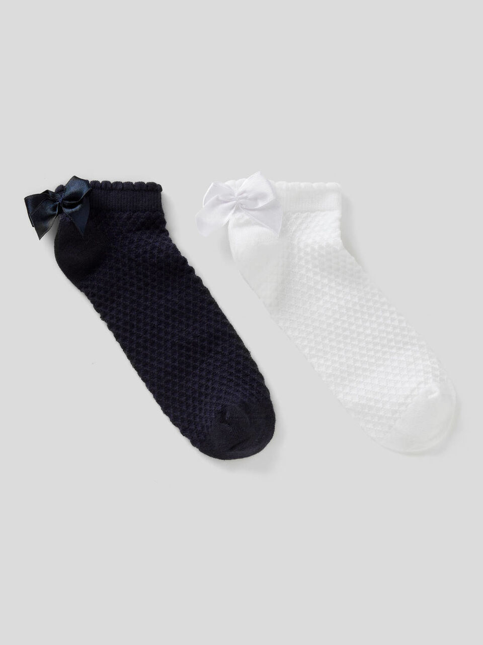 Two pack of socks with bow image number 1