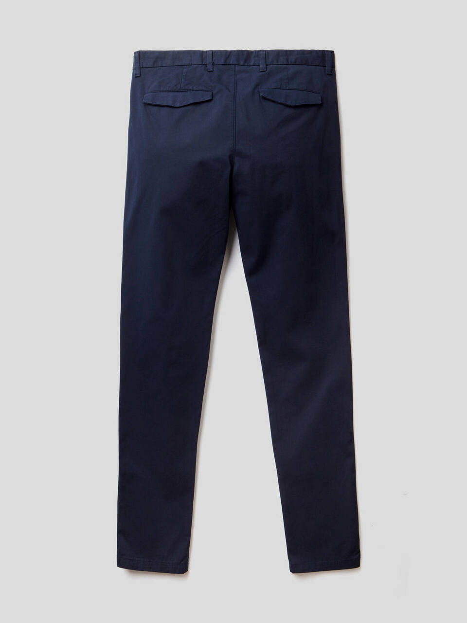 Chino coupe slim en coton image number 2