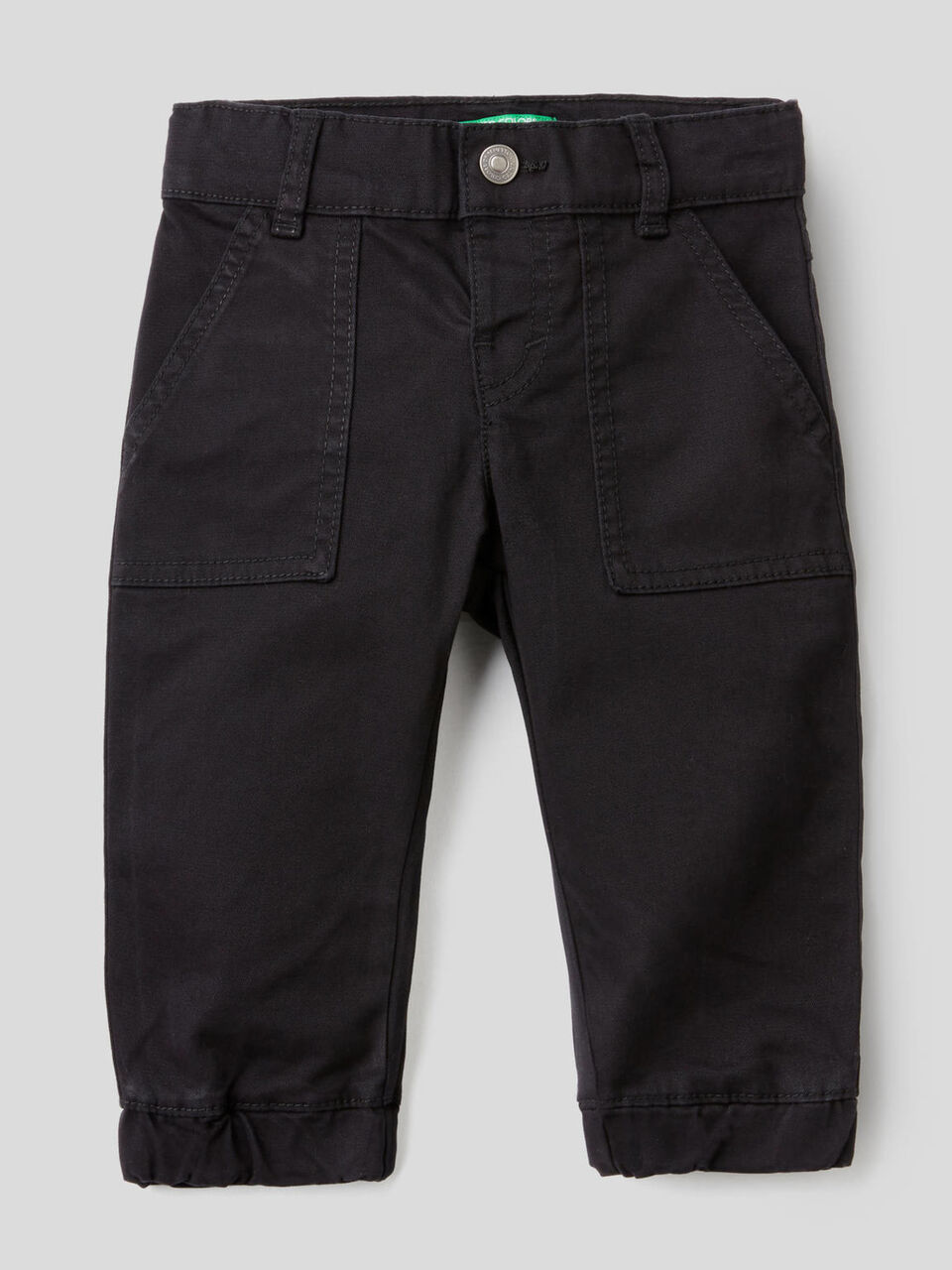 Pantalon avec grandes poches image number 1