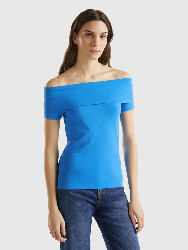 Slim-fit t-shirt with bare shoulders Women