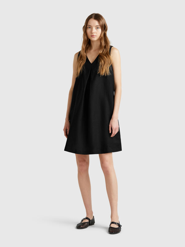 Sleeveless dress in pure linen Women