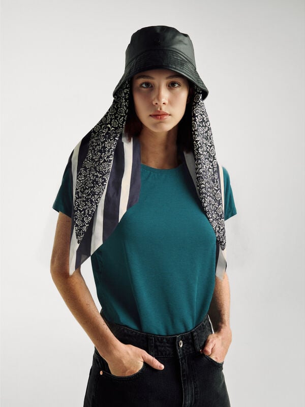 T-Shirt mit normaler Passform Damen