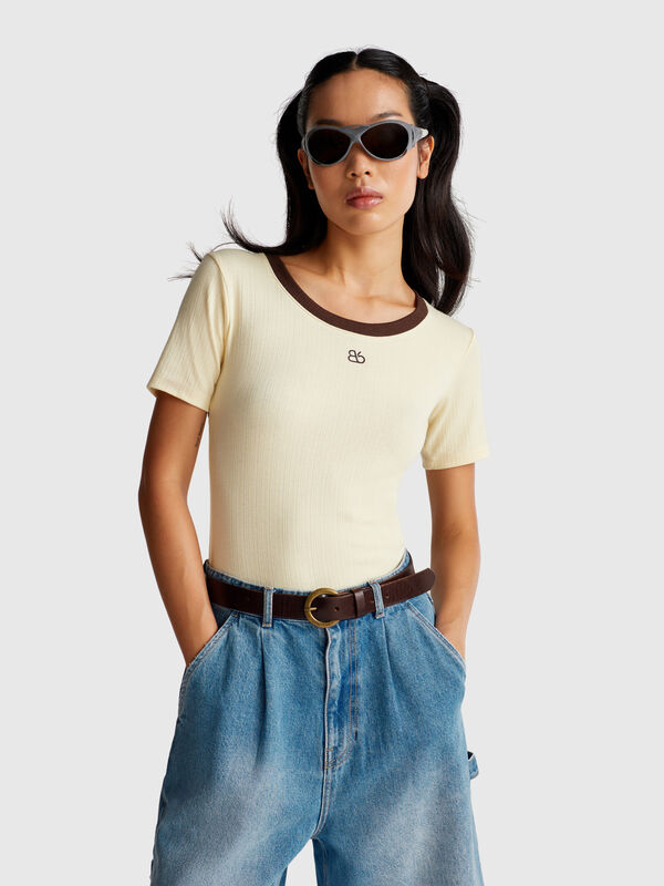 T-shirt con apertura sulla schiena Donna