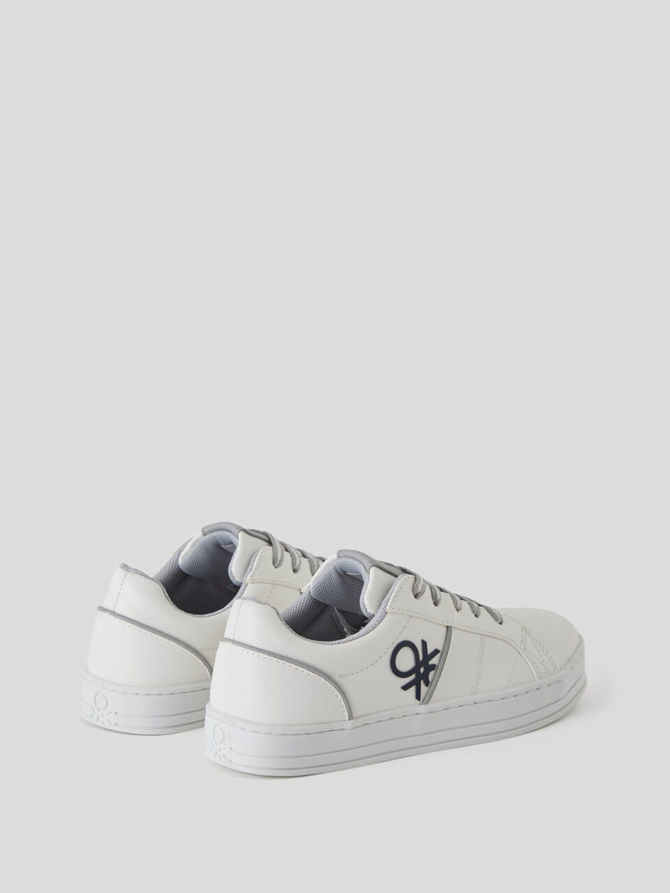 Flache Sneakers mit Logo image number 2